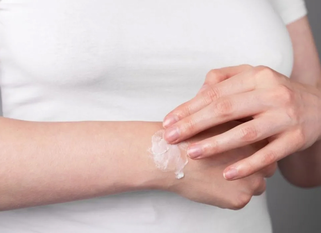 Custom Numbing Creams: Advanced Pain Relief with Lidocaine, Tetracaine & Benzocaine