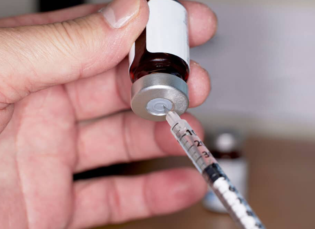 Enclomiphene vs. Clomiphene: Which Is Better for Fertility & Testosterone?